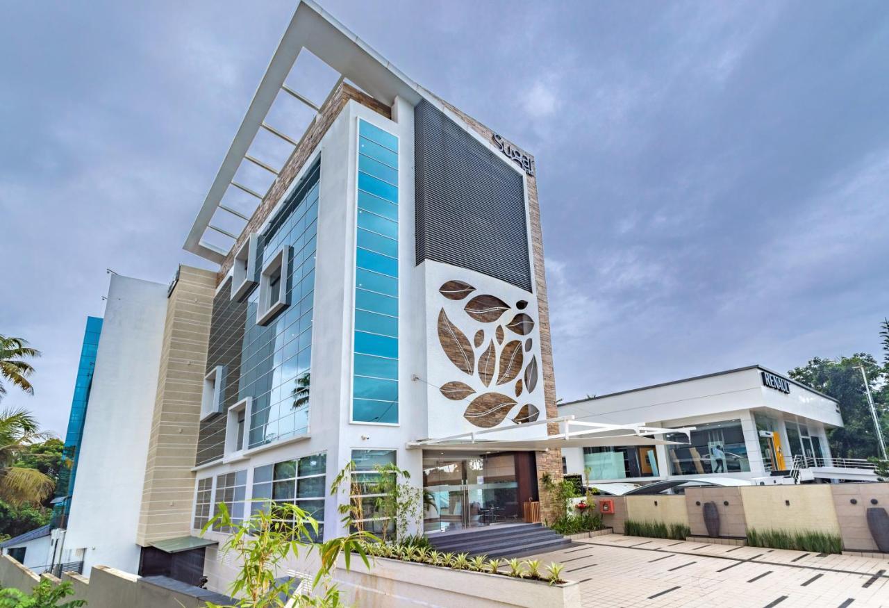Sugar Business Hotel Kochi Exterior foto